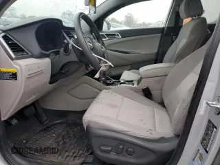 2018 Hyundai Tucson SEL z VIN KM8J3CA45JU653573, wystawiony jako Copart lot #52347265 z przebiegiem 222 959 mil mil oraz Szkody całkowita. Historia ofert i sprzedaży dostępna na DreamBid. Obrazek 7.