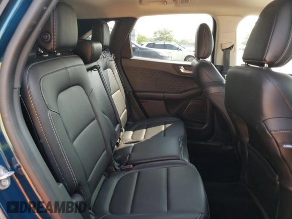 2020 Ford Escape SEL with VIN 1FMCU0H63LUA08628, listed as a Copart auction lot 60546095 with 33,439 mi miles and Salvage title. Bid and sale history available at DreamBid. Image 11.