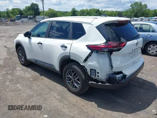 2024 Nissan Rogue S z VIN 5N1BT3AB7RC670251, wystawiony jako IAAI lot #42537291 z przebiegiem 37 019 mil mil oraz . Historia ofert i sprzedaży dostępna na DreamBid. Obrazek 3.