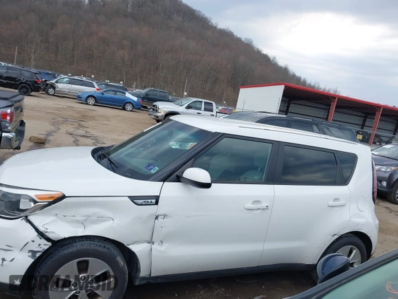 2016 Kia Soul with VIN KNDJN2A27G7259989, listed as a IAAI auction lot 39006527 with 106,751 mi miles. Bid and sale history available at carsss.com. Image 14.