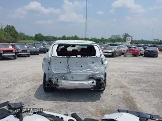 2024 BMW XM z VIN 5YM23CS0XR9U57042, wystawiony jako IAAI lot #42438088 z przebiegiem 2 888 mil mil oraz . Historia ofert i sprzedaży dostępna na DreamBid. Obrazek 6.