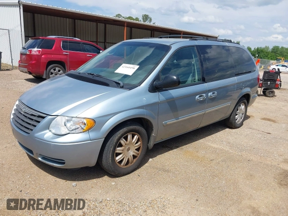 2006 Chrysler Town & Country Touring with VIN 2A4GP54LX6R757587, listed as a IAAI auction lot 42160498 with 215,850 mi miles and . Bid and sale history available at DreamBid. Image 2.