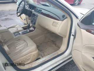 2010 Buick Lucerne CXL with VIN 1G4HC5EM1AU127171, listed as a IAAI auction lot 41248538 with 228,101 mi miles and . Bid and sale history available at DreamBid. Image 5.
