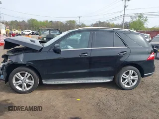 2015 Mercedes-Benz M 350 with VIN 4JGDA5HB0FA506525, listed as a IAAI auction lot 42109116 with 152,737 mi miles and . Bid and sale history available at DreamBid. Image 14.