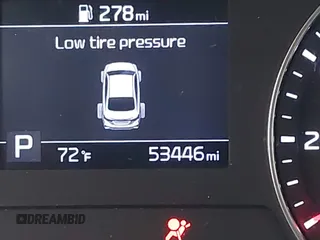 2021 Kia Forte LXS z VIN 3KPF24ADXME377638, wystawiony jako IAAI lot #42467878 z przebiegiem 53 446 mil mil oraz . Historia ofert i sprzedaży dostępna na DreamBid. Obrazek 16.