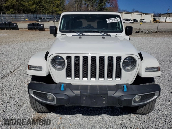 2022 Jeep Wrangler Unlimited Sahara with VIN 1C4JJXP60NW158556, listed as a Copart auction lot 46195725 with 30,773 mi miles and Salvage title. Bid and sale history available at DreamBid. Image 5.