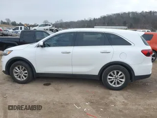 2020 Kia Sorento LX with VIN 5XYPG4A39LG642824, listed as a IAAI auction lot 41358841 with 111,391 mi miles. Bid and sale history available at carsss.com. Image 14.