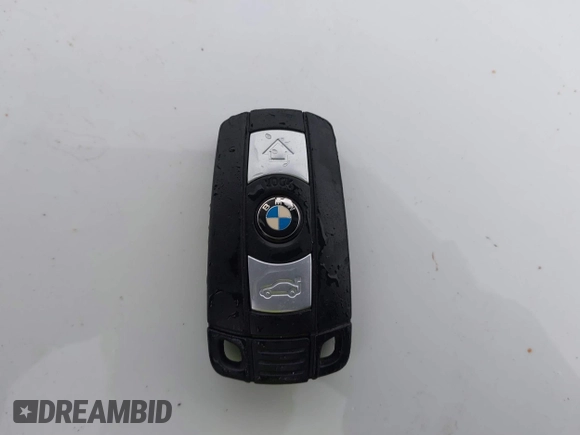 2011 BMW 3 Series 328i xDrive with VIN WBAKF5C59BE654865, listed as a IAAI auction lot 40848193 with 114,490 mi miles. Bid and sale history available at carsss.com. Image 11.