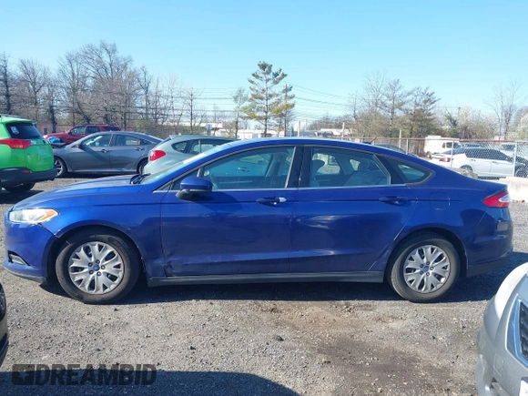 2013 Ford Fusion S with VIN 3FA6P0G79DR294759, listed as a IAAI auction lot 41989625 with 182,455 mi miles. Bid and sale history available at carsss.com. Image 14.