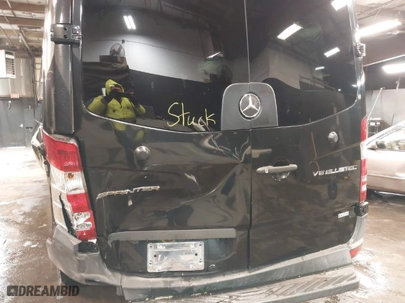 2015 Mercedes-Benz Sprinter Passenger Vans with VIN WDZPE8CC1FP134956, listed as a IAAI auction lot 41388855 with NaN miles. Bid and sale history available at carsss.com. Image 18.