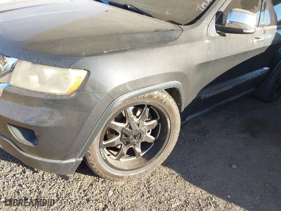 2011 Jeep Grand Cherokee Overland with VIN 1J4RR6GT1BC541506, listed as a IAAI auction lot 41850203 with 177,287 mi miles. Bid and sale history available at carsss.com. Image 6.