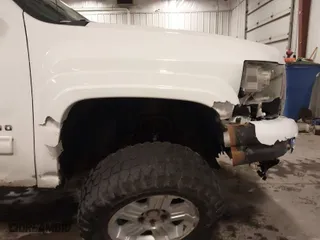 2013 Chevrolet Silverado 1500 LT with VIN 1GCNKSE02DZ169359, listed as a IAAI auction lot 41607634 with 215,431 mi miles. Bid and sale history available at carsss.com. Image 19.