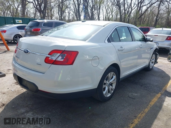 2011 Ford Taurus SEL with VIN 1FAHP2EW5BG129360, listed as a IAAI auction lot 41898961 with 207,440 mi miles. Bid and sale history available at carsss.com. Image 4.