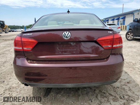 2014 Volkswagen Passat S z VIN 1VWAS7A33EC043895, wystawiony jako Copart lot #58200225 z przebiegiem 111 682 mil mil oraz Czysty tytuł • Clean title. Historia ofert i sprzedaży dostępna na DreamBid. Obrazek 6.