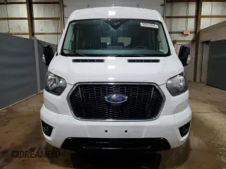 2023 Ford Transit Passenger XL with VIN 1FBAX2C85PKA93789, listed as a Copart auction lot 82843244 with 57,956 mi miles and Clean Title. Bid and sale history available at DreamBid. Image 5.