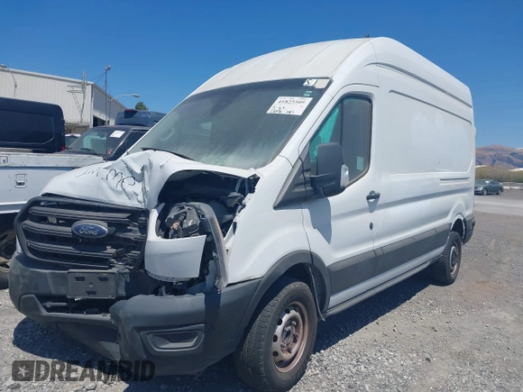2020 Ford Transit Cargo z VIN 1FTBR1X84LKB78275, wystawiony jako IAAI lot #41825509 z przebiegiem 78 826 mil mil oraz . Historia ofert i sprzedaży dostępna na DreamBid. Obrazek 2.