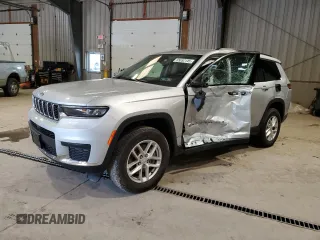 2024 Jeep Grand Cherokee Laredo z VIN 1C4RJKAG5R8917509, wystawiony jako Copart lot #55652145 z przebiegiem 12 073 mil mil oraz Szkoda całkowita • Salvage title. Historia ofert i sprzedaży dostępna na DreamBid. Obrazek 1.