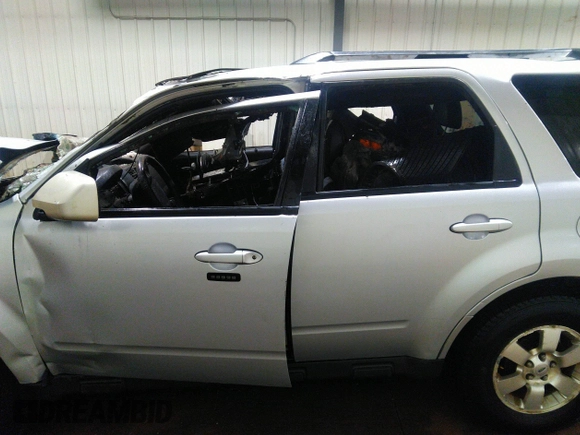2012 Ford Escape Limited с VIN 1FMCU9EGXCKB83651, выставлен на аукционе IAAI как лот 40956826 с пробегом Не указан миль и . История ставок и продаж доступна на DreamBid. Изображение 16.