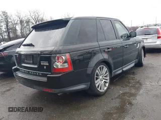 2011 Land Rover Range Rover Sport HSE LUX with VIN SALSK2D42BA294809, listed as a IAAI auction lot 41872656 with 220,795 mi miles. Bid and sale history available at carsss.com. Image 4.