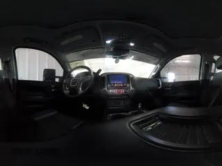 2016 GMC Sierra 2500HD Denali z VIN 1GT12UE82GF207890, wystawiony jako IAAI lot #41994971 z przebiegiem 101 221 mil mil oraz . Historia ofert i sprzedaży dostępna na DreamBid. Obrazek 18.