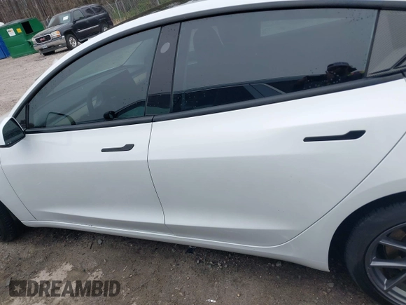 2021 Tesla Model 3 Long Range z VIN 5YJ3E1EB9MF014985, wystawiony jako IAAI lot #41672208 z przebiegiem 52 222 mil mil oraz . Historia ofert i sprzedaży dostępna na DreamBid. Obrazek 14.