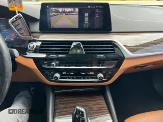 2020 BMW 5 Series 530i xDrive with VIN WBAJR7C05LCD10212, listed as a Copart auction lot 64332635 with 111,314 mi miles and Clean title. Bid and sale history available at DreamBid. Image 9.