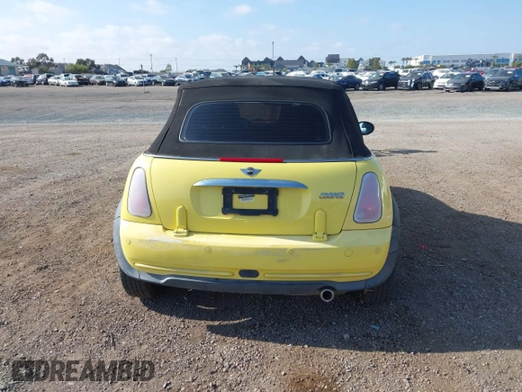 2005 MINI Convertible with VIN WMWRF33435TG11068, listed as a IAAI auction lot 42346035 with 147,367 mi miles and . Bid and sale history available at DreamBid. Image 16.