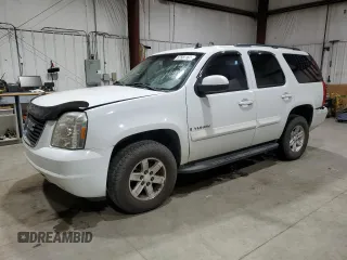 2008 GMC Yukon SLT 4SB z VIN 1GKFK13098J132187, wystawiony jako Copart lot #67581164 z przebiegiem 198 391 mil mil oraz Czysty tytuł • Clean title. Historia ofert i sprzedaży dostępna na DreamBid. Obrazek 1.