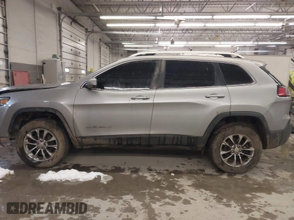 2019 Jeep Cherokee Latitude Plus with VIN 1C4PJMLX8KD137307, listed as a IAAI auction lot 41258365 with 131,758 mi miles and . Bid and sale history available at DreamBid. Image 15.