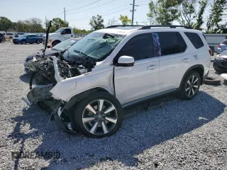 2024 Honda Pilot Touring z VIN 5FNYG1H76RB031225, wystawiony jako Copart lot #51255585 z przebiegiem Nie podano mil oraz Nie do naprawy • Non repairable. Historia ofert i sprzedaży dostępna na DreamBid. Obrazek 1.