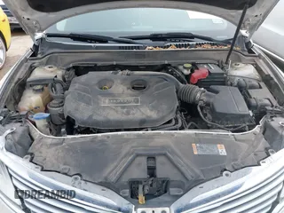 2015 Lincoln MKZ with VIN 3LN6L2G97FR616137, listed as a IAAI auction lot 41920939 with 180,004 mi miles. Bid and sale history available at carsss.com. Image 10.