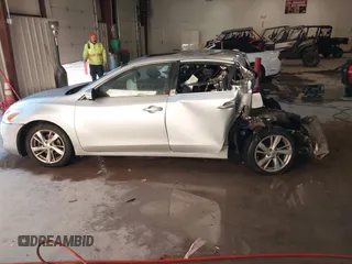2014 Nissan Altima SL with VIN 1N4AL3AP6EN229713, listed as a IAAI auction lot 41389927 with 152,455 mi miles and . Bid and sale history available at DreamBid. Image 14.
