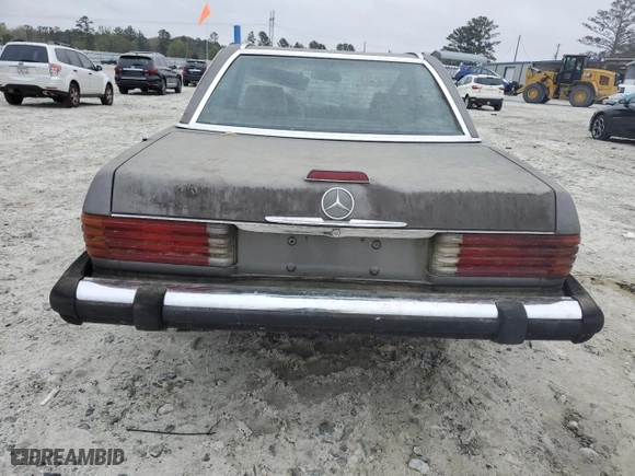 1988 Mercedes-Benz 560 Series 560SL with VIN WDBBA48D3JA078741, listed as a Copart auction lot 51472035 with 238,650 mi miles and Clean Title. Bid and sale history available at carsss.com. Image 6.
