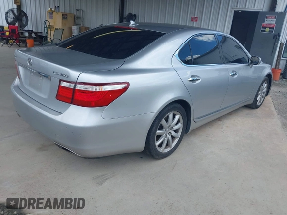 2007 Lexus LS 460 z VIN JTHBL46F575044235, wystawiony jako IAAI lot #42518998 z przebiegiem 224 489 mil mil oraz . Historia ofert i sprzedaży dostępna na DreamBid. Obrazek 4.