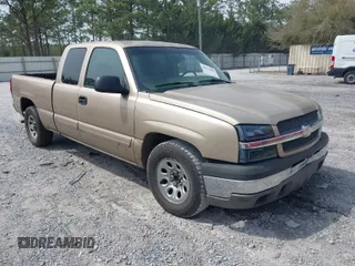 2004 Chevrolet Silverado 1500 LS with VIN 2GCEC19T541423862, listed as a IAAI auction lot 41912609 with 173,303 mi miles. Bid and sale history available at carsss.com. Image 1.