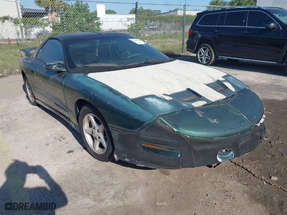 1996 Pontiac Firebird Formula with VIN 2G2FV22P5T2221912, listed as a IAAI auction lot 42004189 with 130,655 mi miles. Bid and sale history available at carsss.com. Image 1.