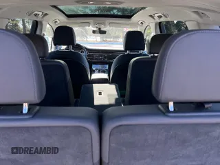 2024 Audi Q7 Premium Plus with VIN WA1LXBF78RD006198, listed as a Copart auction lot 43854945 with 31,863 mi miles and Clean title. Bid and sale history available at DreamBid. Image 9.