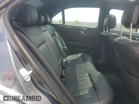 2010 Mercedes-Benz E 550 Luxury с VIN WDDHF7CB7AA225685, выставлен на аукционе Copart как лот 60713225 с пробегом 176 210 миль миль и Списание • Salvage title. История ставок и продаж доступна на DreamBid. Изображение 10.
