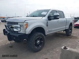 2017 Ford Super Duty F-250 SRW Lariat with VIN 1FT7W2BTXHED57250, listed as a IAAI auction lot 41724650 with 88,796 mi miles. Bid and sale history available at carsss.com. Image 2.