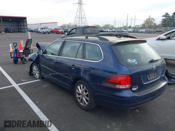 2013 Volkswagen Jetta SportWagen SE w/Sunroof with VIN 3VWPP7AJ7DM670509, listed as a IAAI auction lot 41887876 with 1 mi miles. Bid and sale history available at carsss.com. Image 13.