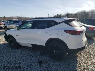 2025 Chevrolet Blazer LT with VIN 3GNKBJRS9SS120413, listed as a Copart auction lot 48175335 with 5,429 mi miles and Salvage Title. Bid and sale history available at carsss.com. Image 2.