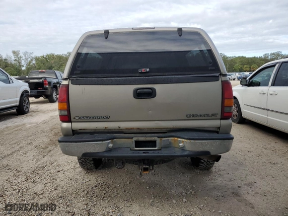 2002 Chevrolet Silverado 2500HD LS with VIN 1GCHK23G22F104183, listed as a Copart auction lot 78802324 with NaN miles and Salvage Title. Bid and sale history available at carsss.com. Image 6.
