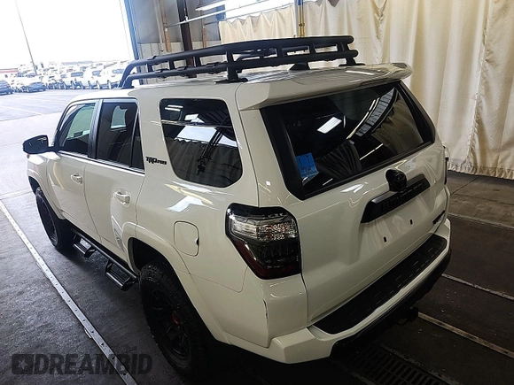 2023 Toyota 4Runner TRD Pro z VIN JTELU5JR4P6107986, wystawiony jako IAAI lot #42575841 z przebiegiem 8 950 mil mil oraz . Historia ofert i sprzedaży dostępna na DreamBid. Obrazek 18.