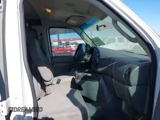 2008 Ford Econoline Cargo Commercial with VIN 1FTNS24L28DA01977, listed as a IAAI auction lot 41393467 with Not Provided miles and . Bid and sale history available at DreamBid. Image 5.