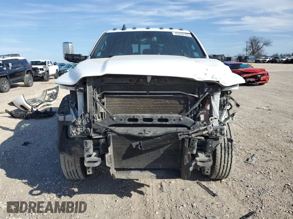 2022 Ram 2500 Limited with VIN 3C6UR5TL1NG391969, listed as a Copart auction lot 45242165 with 147,035 mi miles and Salvage title. Bid and sale history available at DreamBid. Image 5.