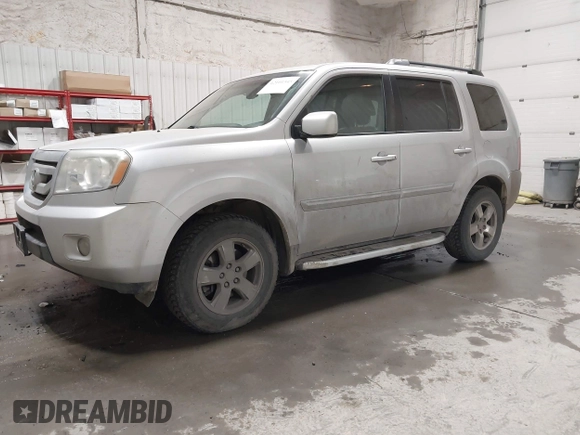 2011 Honda Pilot EX-L with VIN 5FNYF4H66BB029802, listed as a IAAI auction lot 42101545 with 240,127 mi miles and . Bid and sale history available at carsss.com. Image 17.