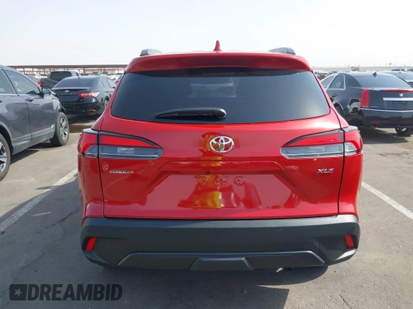 2023 Toyota Corolla Cross XLE z VIN 7MUDAAAG0PV065993, wystawiony jako IAAI lot #42629443 z przebiegiem 16 056 mil mil oraz . Historia ofert i sprzedaży dostępna na DreamBid. Obrazek 16.