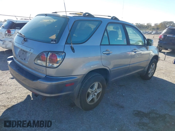 2002 Lexus RX 300 with VIN JTJGF10U620143525, listed as a IAAI auction lot 41292618 with 178,489 mi miles and . Bid and sale history available at carsss.com. Image 4.