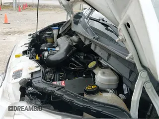 2019 Ford Transit z VIN 1FTYR1ZM8KKB50045, wystawiony jako IAAI lot #41467897 z przebiegiem 106 525 mil mil oraz . Historia ofert i sprzedaży dostępna na DreamBid. Obrazek 19.