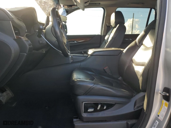 2019 Cadillac Escalade Luxury with VIN 1GYS3BKJ7KR188056, listed as a Copart auction lot 74246114 with 147,905 mi miles and Salvage Title. Bid and sale history available at carsss.com. Image 7.
